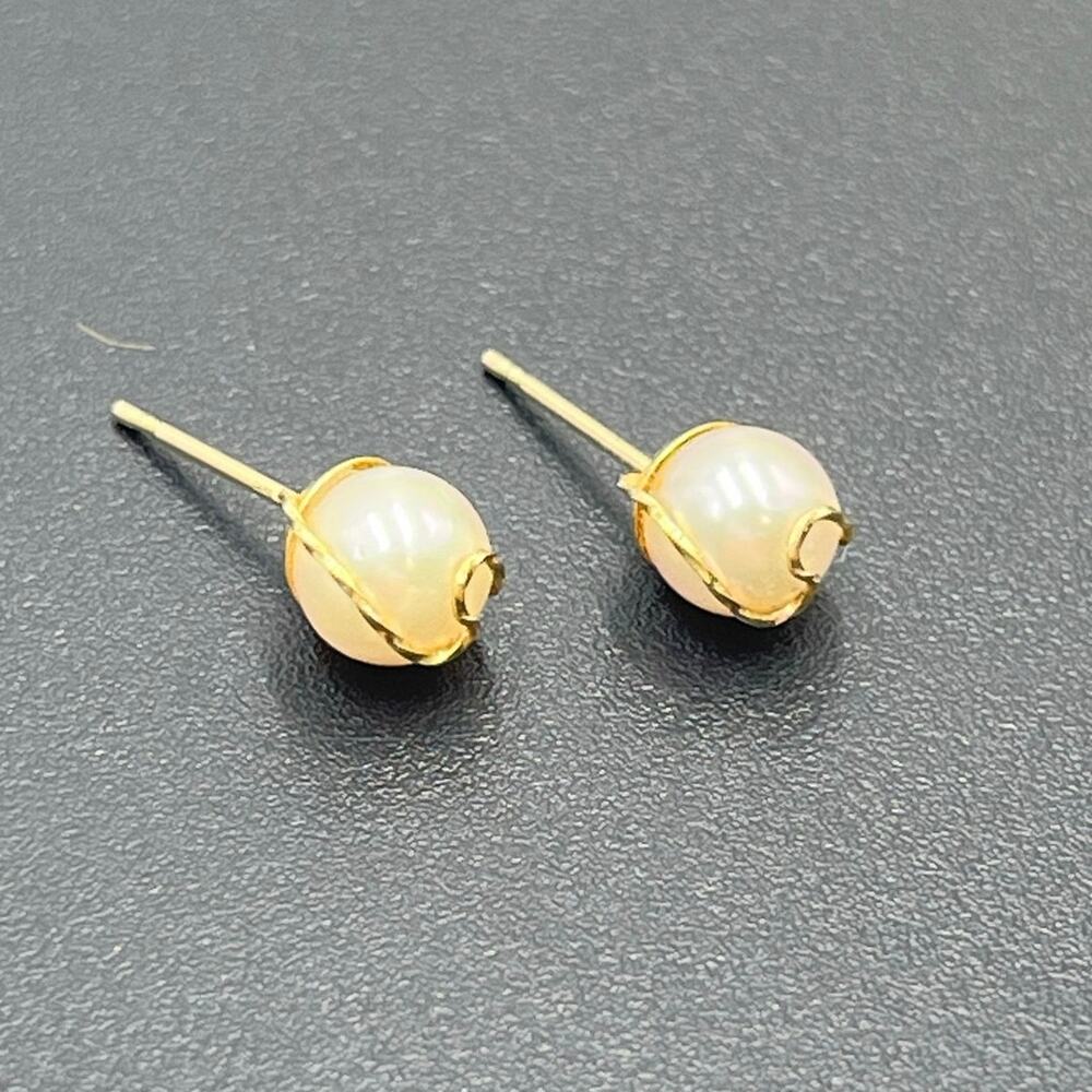 14K Yellow Gold‎ Caged Wrapped 6mm Cream Prong Set Pearl Stud Earrings